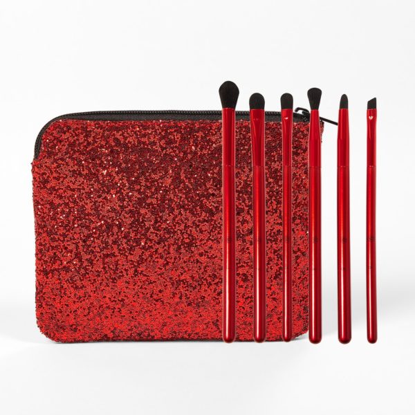 We’re obsessed with the BH Cosmetics Drop Dead Gorgeous Killer Queen 6 Piece Eye Brush Set. This six-piece set features six of BH Cosmetics’ best eye brushes for you to buff and blend your way to makeup perfection. Each brush features high-quality, vegan, synthetic bristles and a metallic red handle, all enclosed inside a glittery pouch